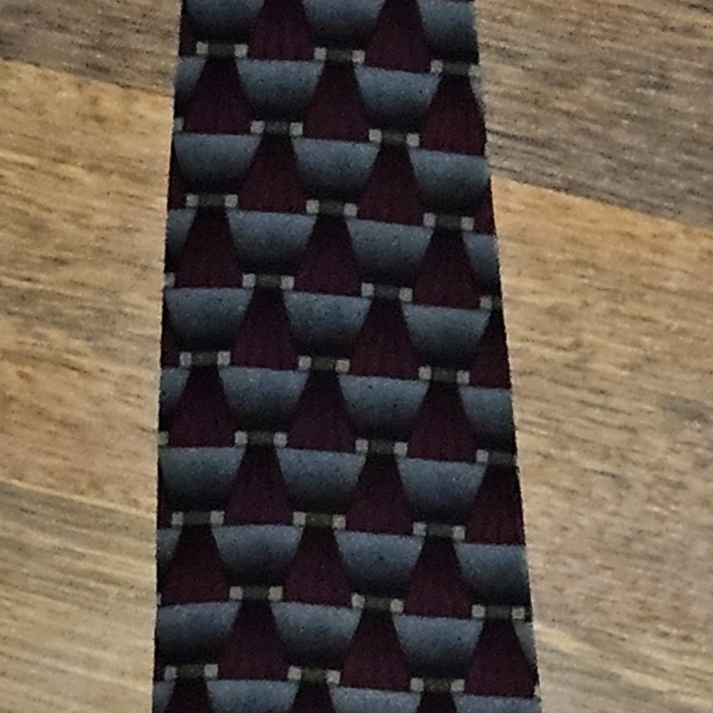 VINTAGE WITH TAGS GREATFUL DEAD COAL MINE mens silk tie SIZE 55x4 COLOR BURGUNDY